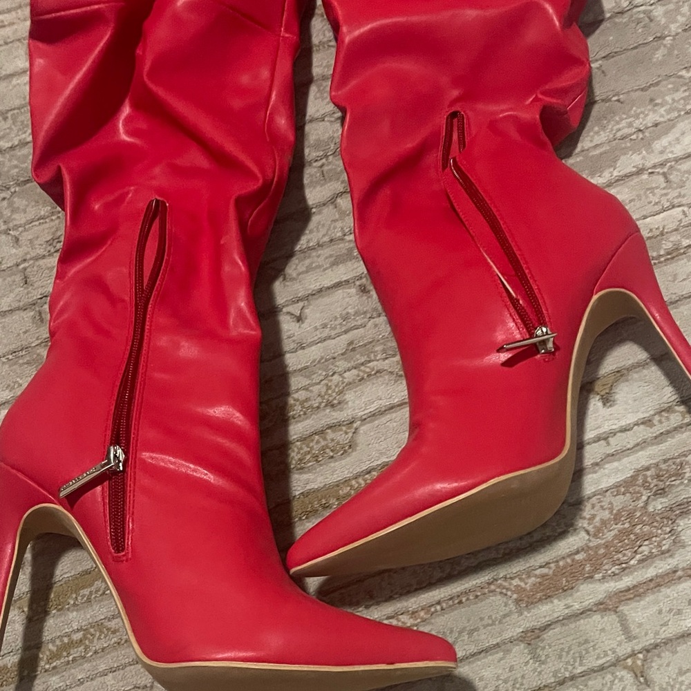 Cape Robbin Red Over the Knee Boots - Picture 4 of 10
